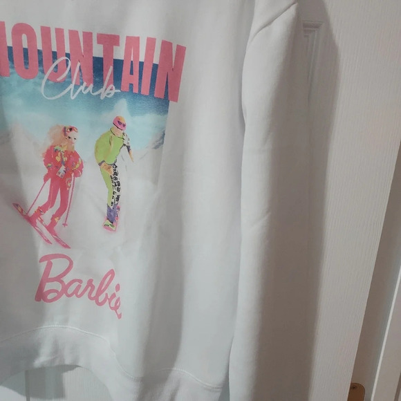 NWOT Barbie Mountain Club Barbie with Ken White Crew-neck Sweatshirt in Size XL - Picture 6 of 10
